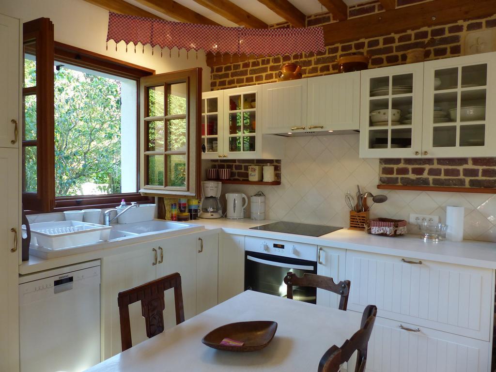 La Flore De Lys, Cottage Ideal Pour 2 Adultes Et 2 Enfants Saint-Jouin-Bruneval 客房 照片