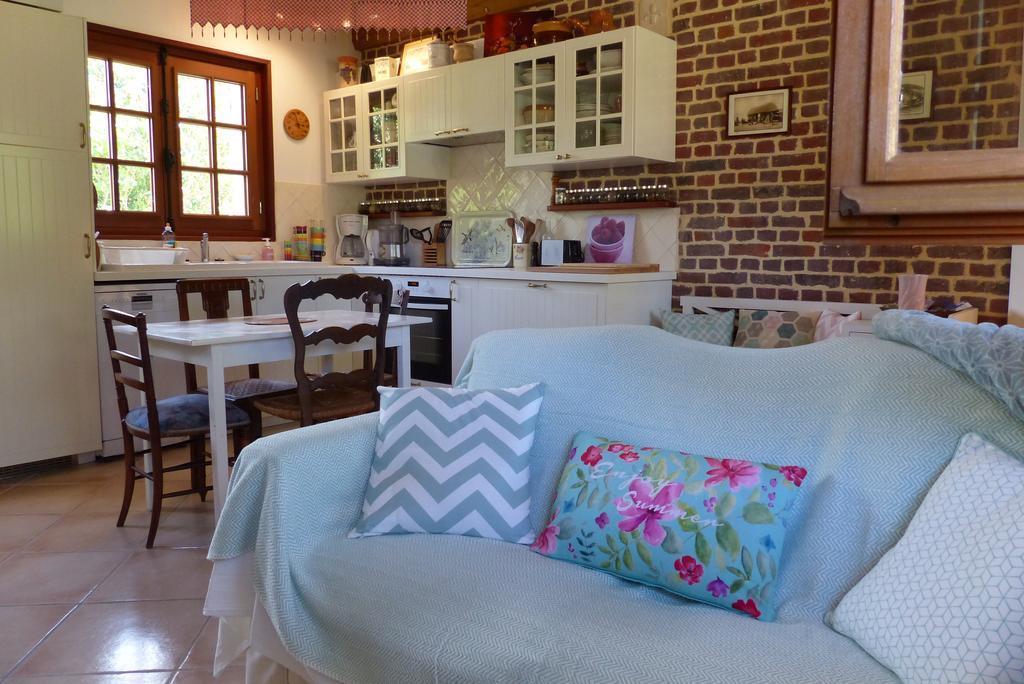 La Flore De Lys, Cottage Ideal Pour 2 Adultes Et 2 Enfants Saint-Jouin-Bruneval 客房 照片